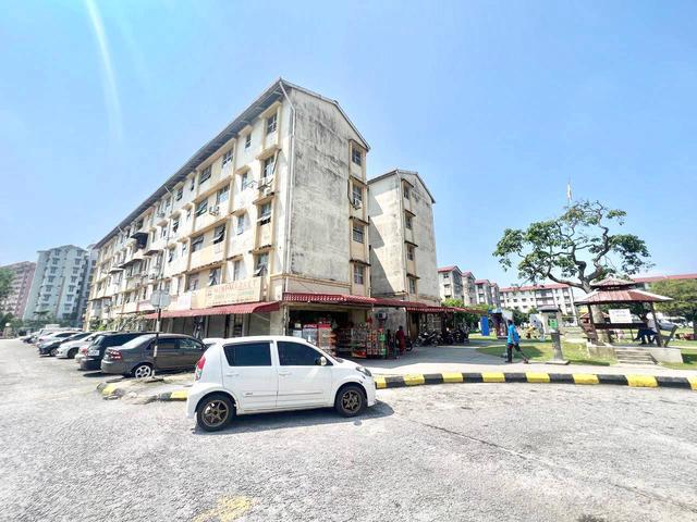 Flat for sale in Kajang, Langat