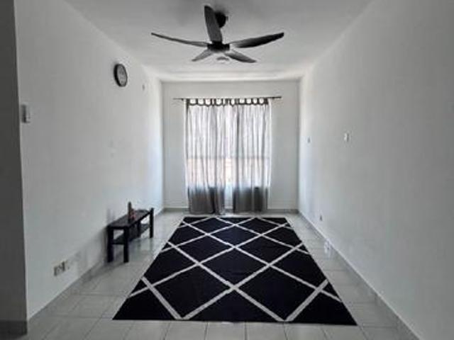 Apartment for rent in Ulu Tiram, Johor