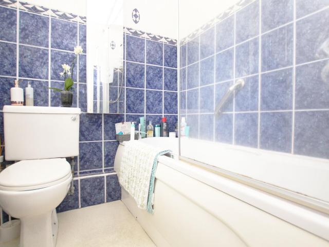 Apartment for rent in Dowanhill, Scotland