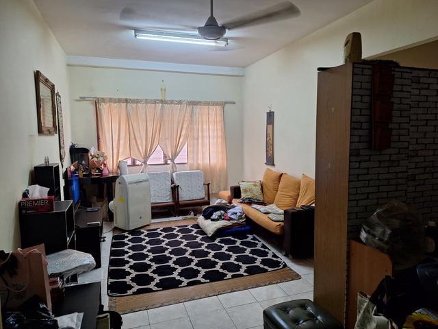 Apartment for sale in Seri Kembangan, Majlis Bandaraya Subang Jaya