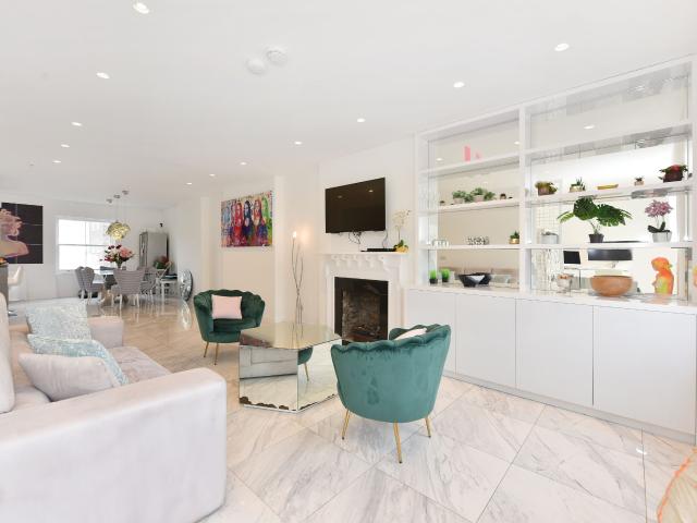 Apartment for rent in Brompton, Greater London