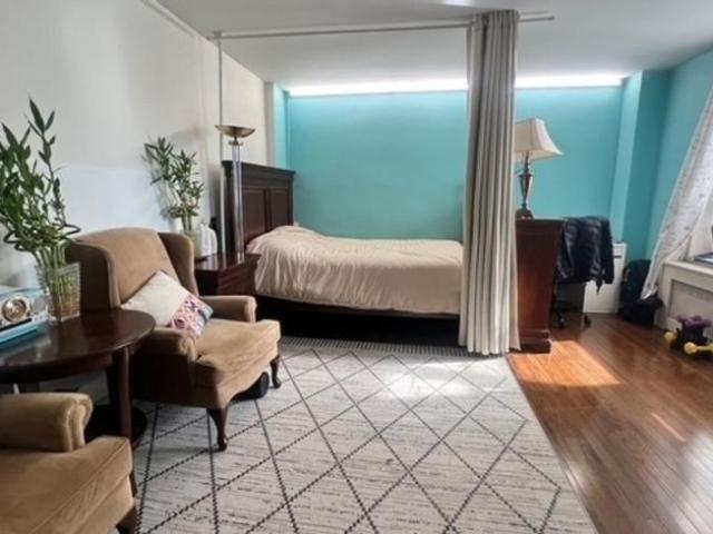 Apartment for sale in Queens, Arverne