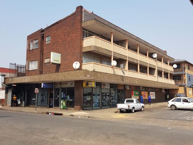 Apartment for rent in La Rochelle, Johannesburg