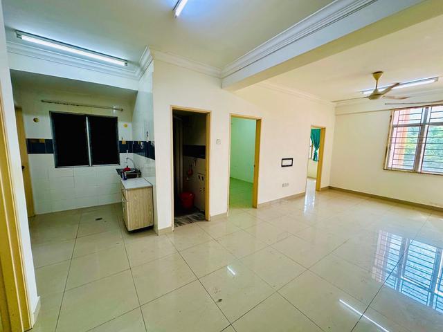 Apartment for sale in Kajang, Langat