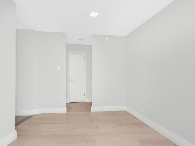 Apartment for sale in The Bronx, Arverne