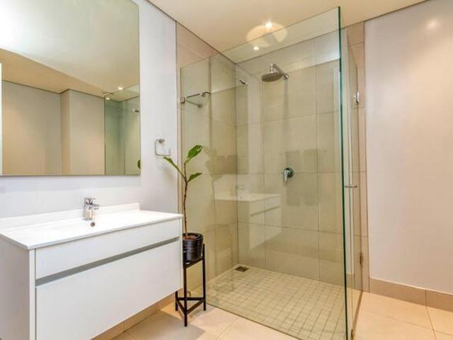 Apartment for rent in City Of Johannesburg Metro, Rosebank Apartment for rent in City Of Johannesburg Metro, Rosebank