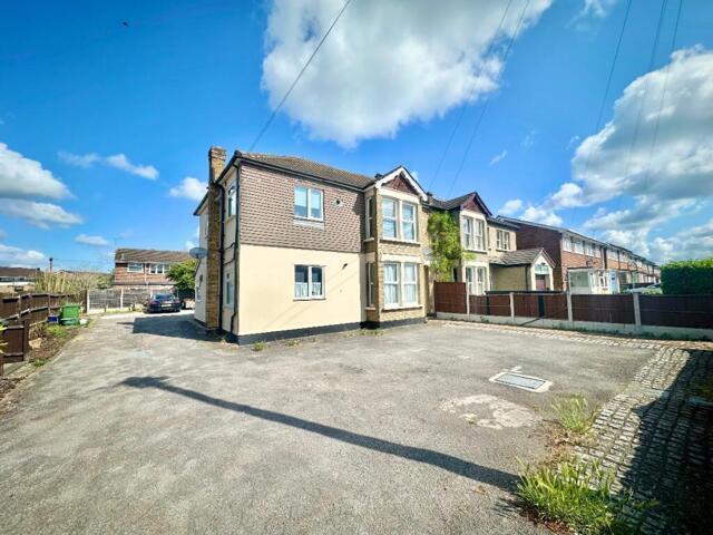 Apartment for sale in Romford, Havering