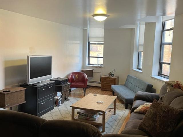 Room for rent in Uptown, Hoboken
