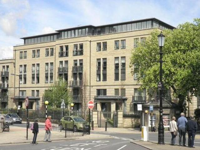 House for sale in Harrogate, North Yorkshire