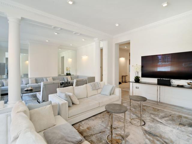 Apartment for rent in Knightsbridge, Greater London