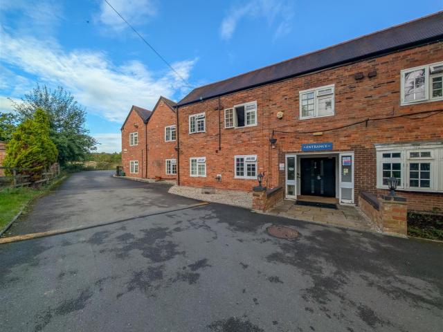 Apartment for rent in Whitmore Park, West Midlands