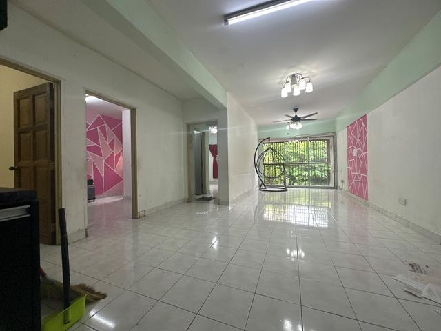 Apartment for sale in Petaling, Damansara Damai