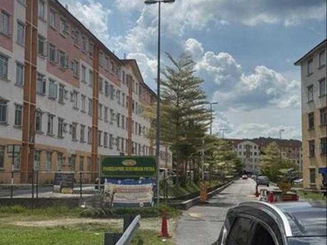 Apartment for sale in Sendayan Village, Negeri Sembilan