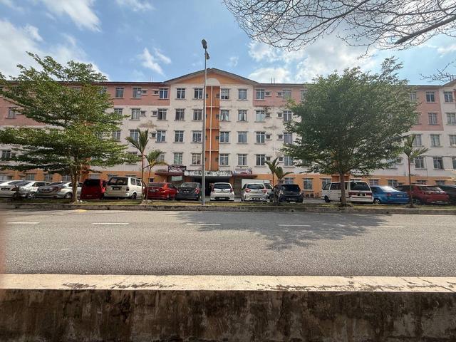 Apartment for sale in Sendayan Village, Negeri Sembilan