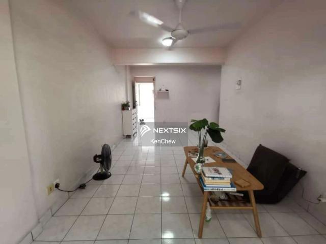 Apartment for rent in Tanjong Sepat, Selangor