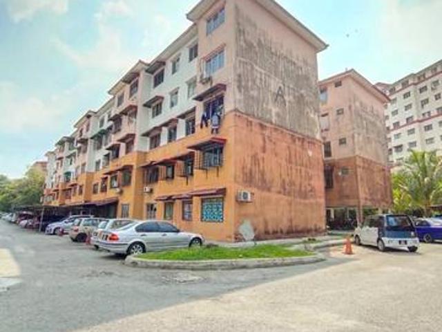 Flat for sale in Petaling, Subang Jaya