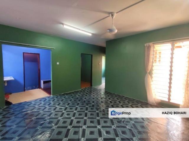 Flat for sale in Petaling, Subang Jaya