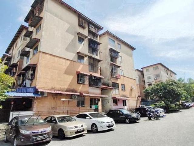 Flat for sale in Petaling, Subang Jaya