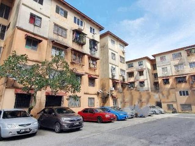 Flat for sale in Petaling, Subang Jaya