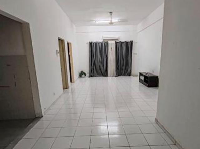 Apartment for sale in Petaling, Damansara Damai