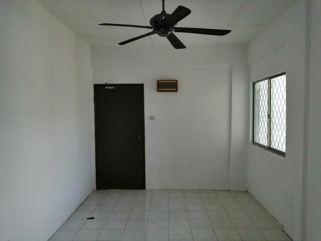 Apartment for sale in Putatan, Bahagian Pantai Barat