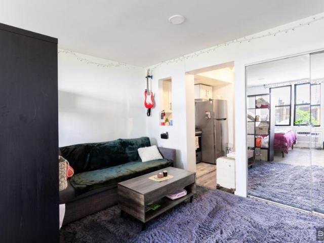 Apartment for sale in Queens, Arverne