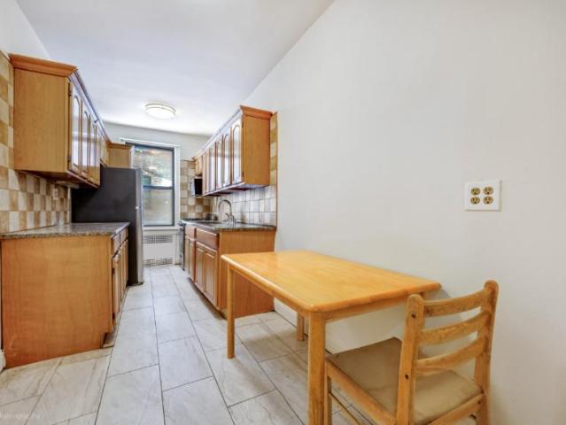 Apartment for sale in Queens, Arverne
