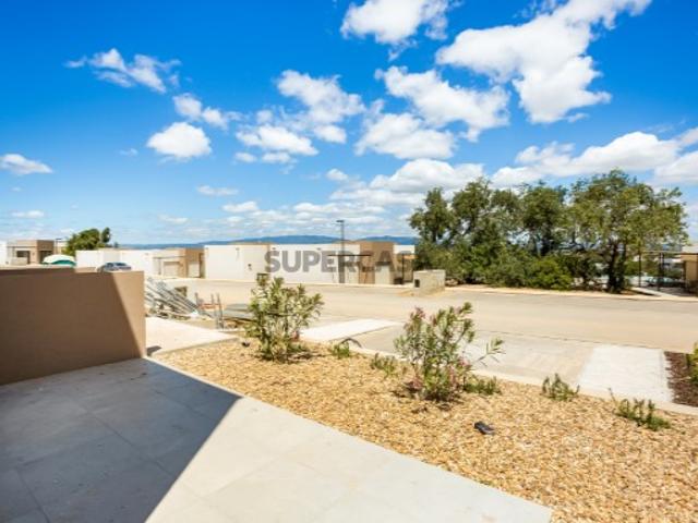 Casa venda em Estômbar, Faro