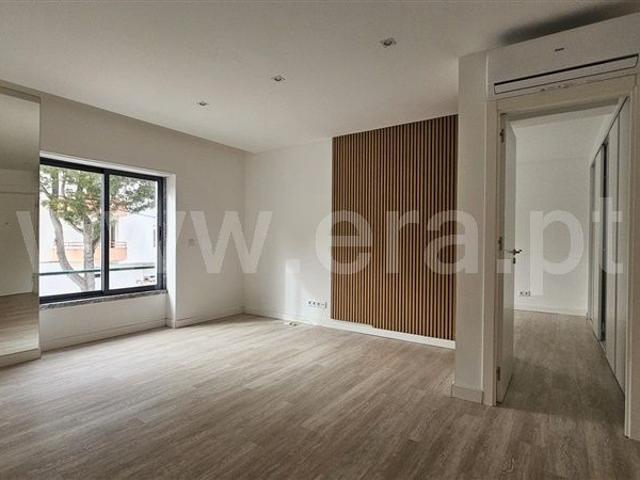 Apartamento alugar em Caranguejais, Almada