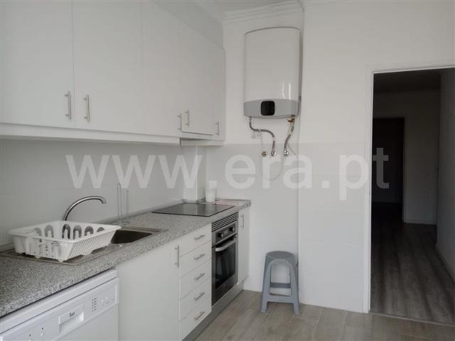 Apartamento alugar em Bairro da Serafina, Lisboa