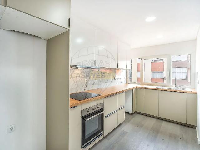 Apartamento alugar em Bairro dos Corticeiros, Seixal