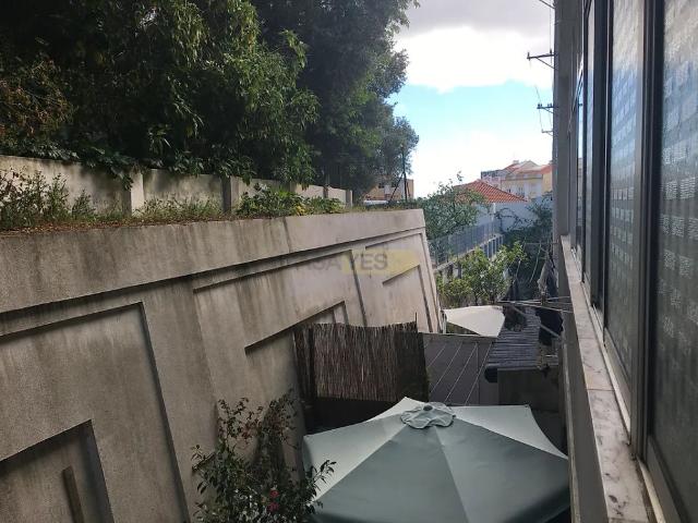 Apartamento alugar em Bairro Andrade, Lisboa