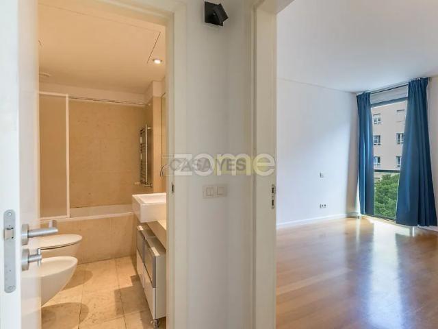 Apartamento alugar em Avenidas Novas, Lisboa