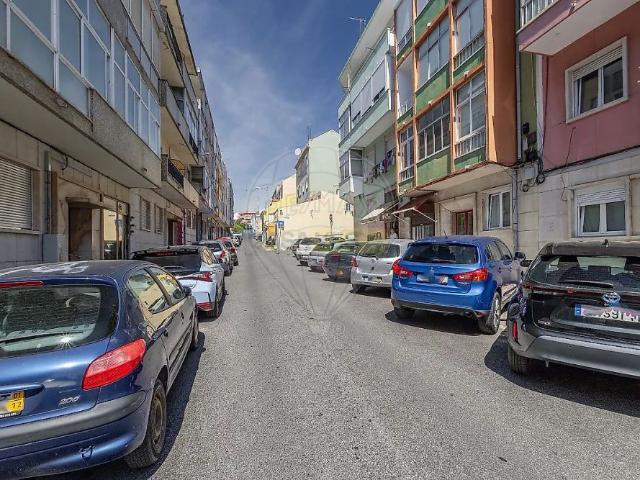 Apartamento alugar em São Francisco Xavier, Lisboa