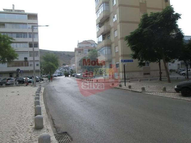 Apartamento alugar em Almada, Setúbal