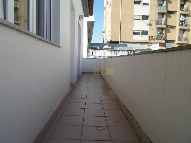 Apartamento alugar em Coimbra (Sé Nova, Santa Cruz, Almedina e São Bartolomeu), Coimbra