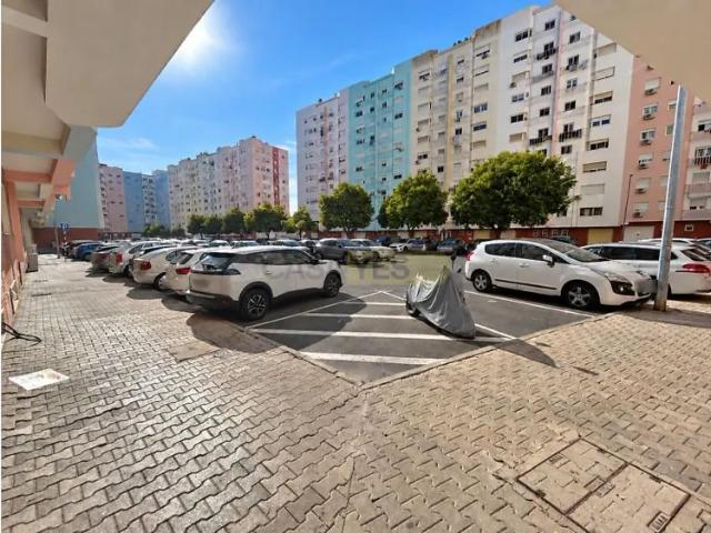 Apartamento alugar em Zona Residencial de Santa Marta do Pinhal e de Corroios, e de Quinta da Marialva, Seixal