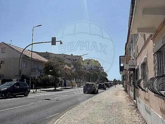 Apartamento alugar em Santo António da Caparica, Almada