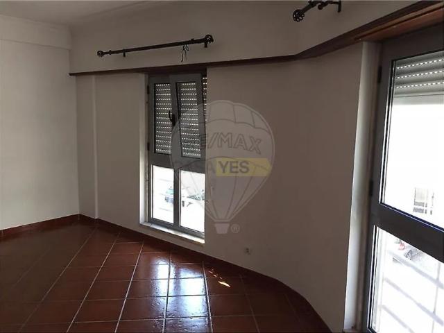 Apartamento alugar em Almada, Setúbal