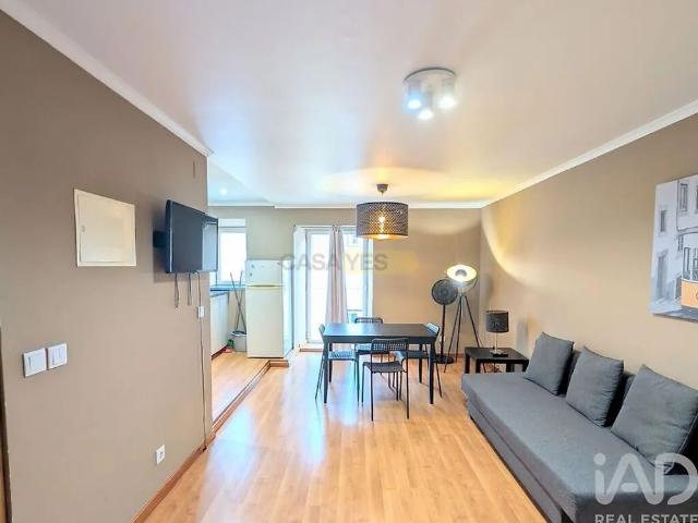 Apartamento alugar em Santa Catarina, Lisboa