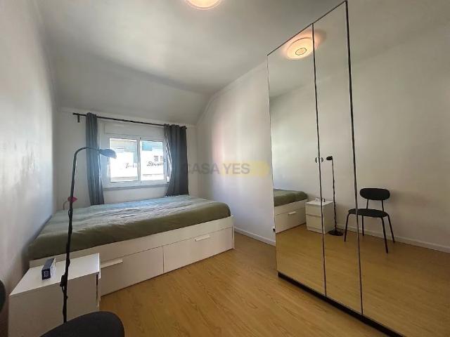 Apartamento alugar em Santiago Dos Velhos, Lisboa