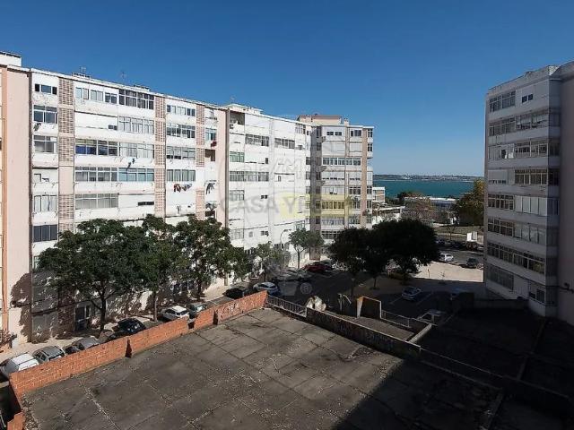 Apartamento alugar em Bairro Comendador Joaquim Matias, Oeiras