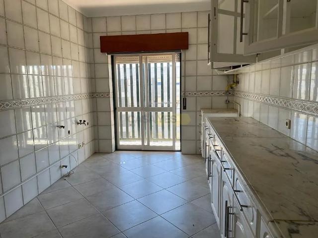 Apartamento alugar em Rio Maior, Santarém