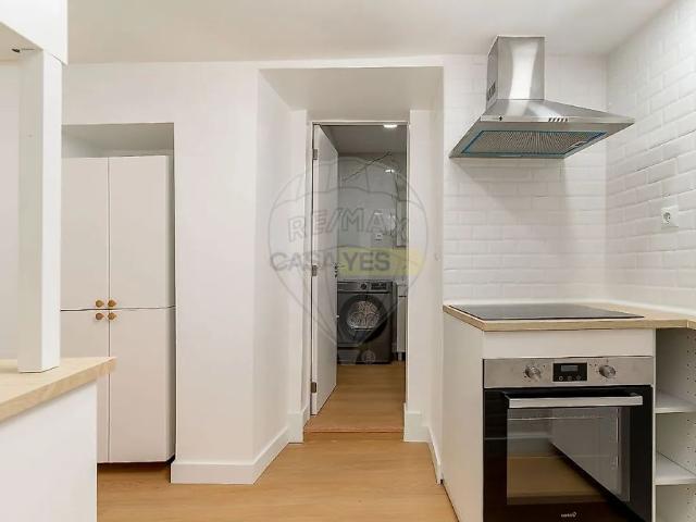 Apartamento alugar em Santo António dos Cavaleiros e Frielas, Loures