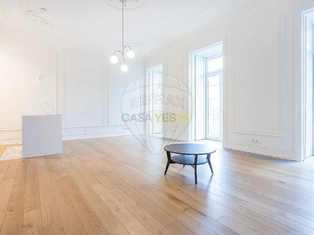 Apartamento alugar em Santo António, Lisboa