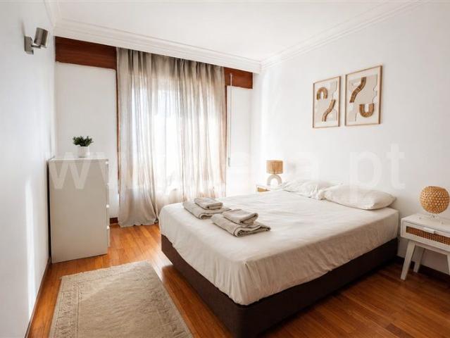 Apartamento alugar em Porto, Lordelo Do Ouro