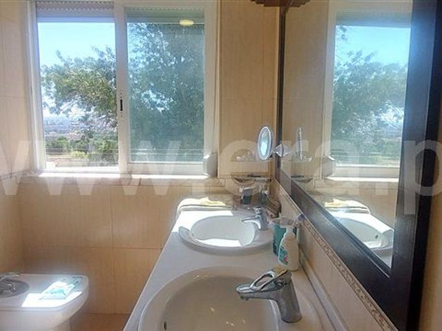 Apartamento alugar em Ramalha, Almada