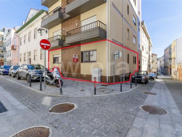 Apartamento alugar em Coimbra (Sé Nova, Santa Cruz, Almedina e São Bartolomeu), Coimbra