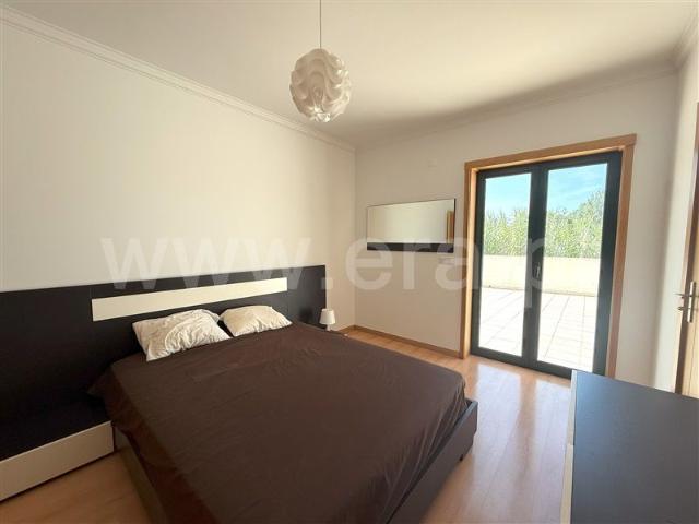 Apartamento alugar em Coimbra (Sé Nova, Santa Cruz, Almedina e São Bartolomeu), Coimbra