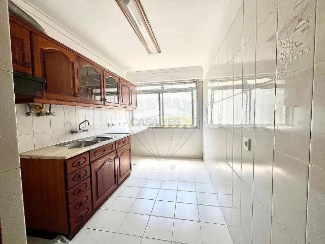 Apartamento alugar em Urbanização do Neudel, Amadora